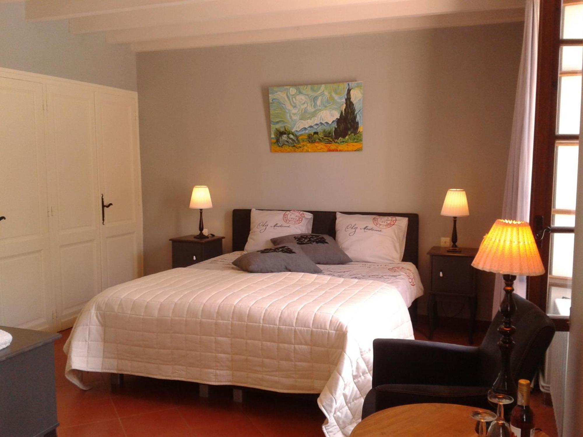 Luxury B&B Maison à votre Santé, in Bordeaux wine region Savignac-de-Duras Chambre photo